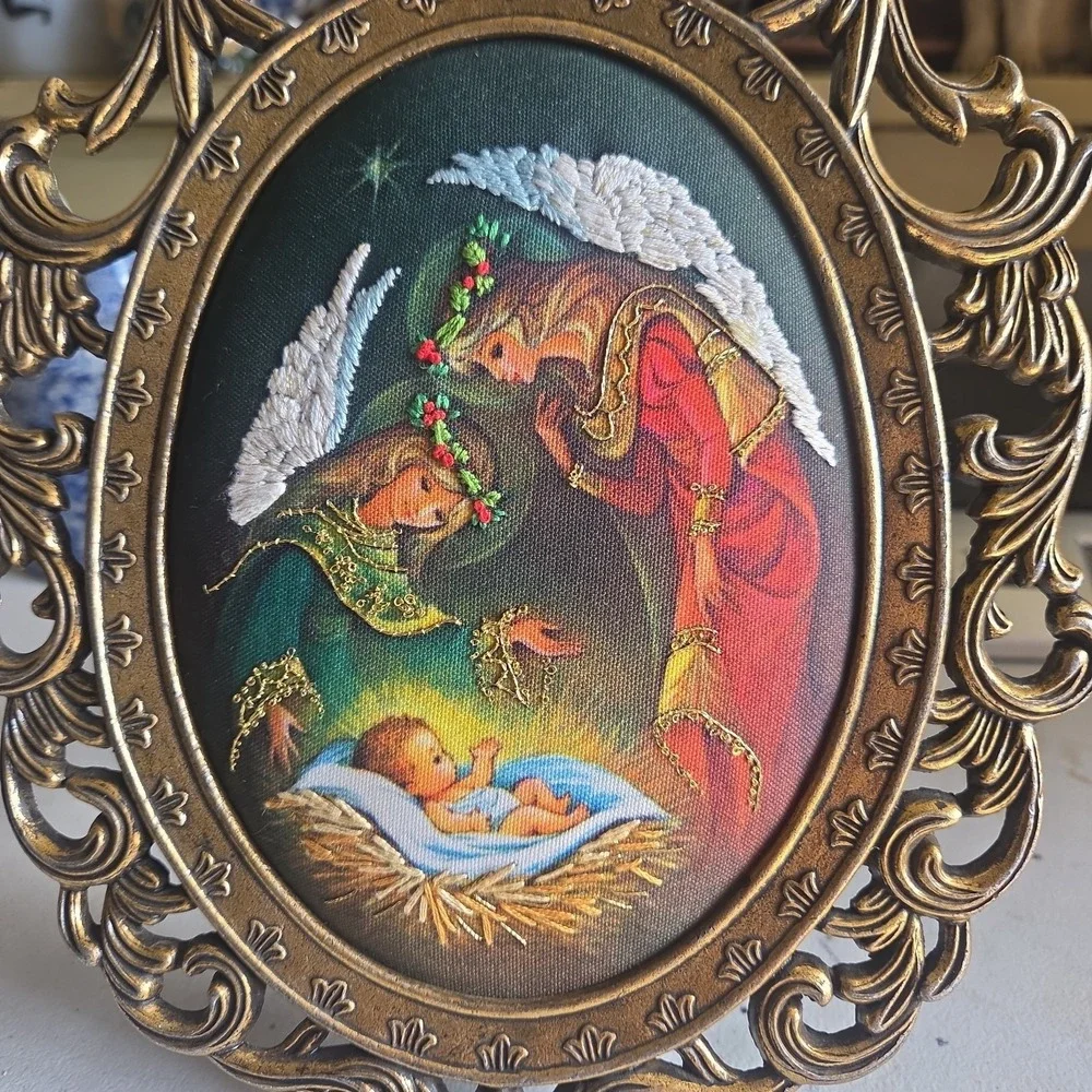Vintage Creative Circle Adoring Angels Embroidery Brass Ornate Filigree Frame